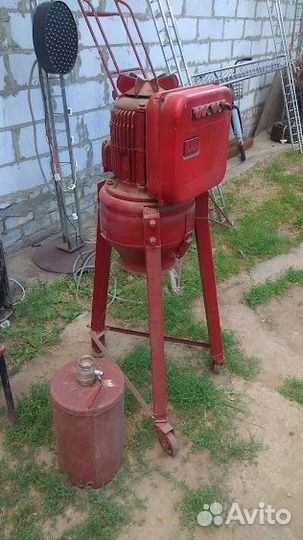 Зернодробилка