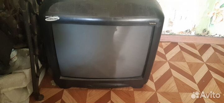 Телевизор на запчасти