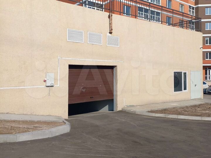 Машиноместо, 16 м²