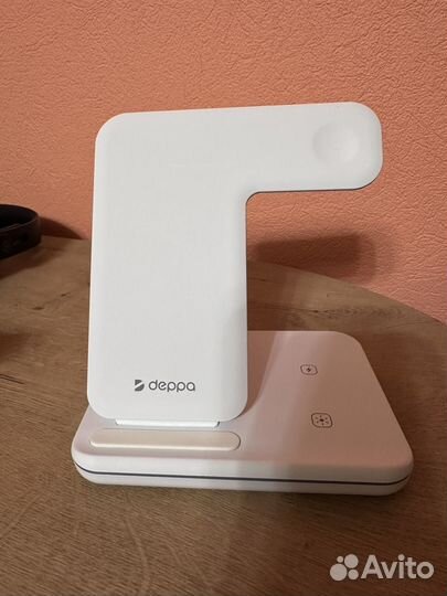 Беспроводное зарядное устройство 3 в 1