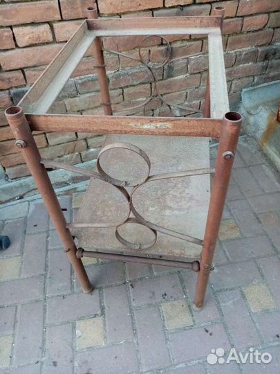 Подставка для сейфа
