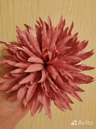 Цветок брошь