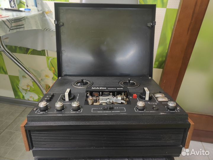 Катушечный магнитофон