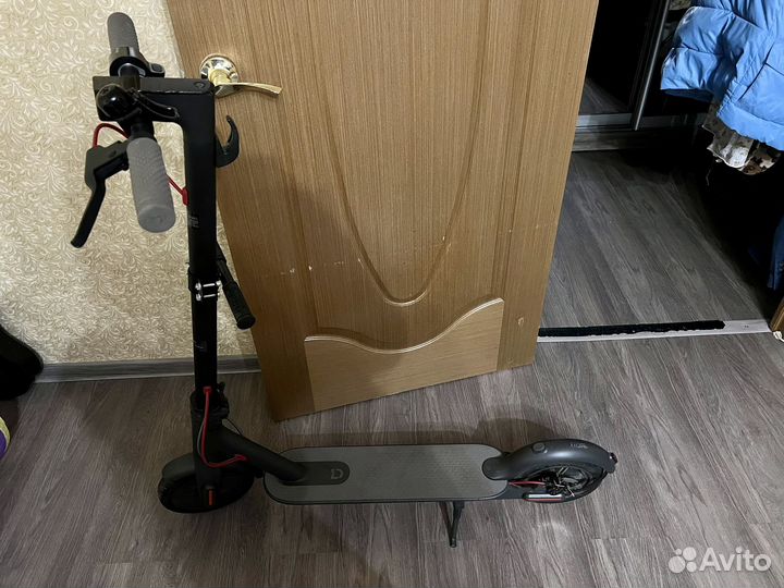 Электросамокат Xiaomi Mi Electric Scooter 1S