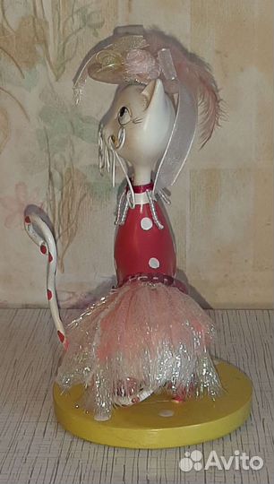 Статуэтка Мадам Кошка