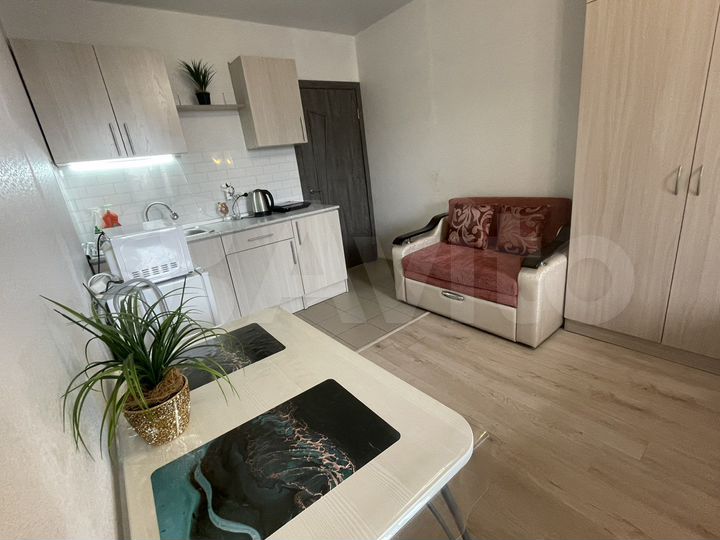 2-к. квартира, 47 м², 1/10 эт.
