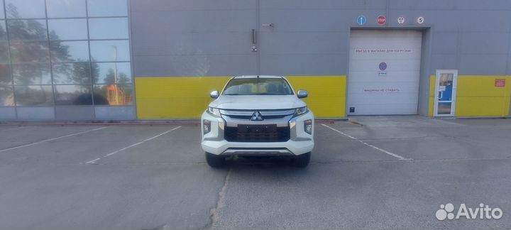 Mitsubishi L200 2.4 AT, 2022, 9 000 км