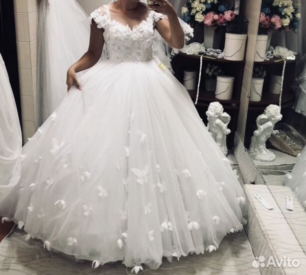 Шикарное свадебное платье