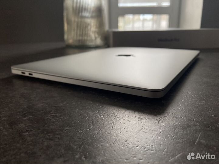 MacBook Pro 13 2019 i5/512/16 2.4Гц