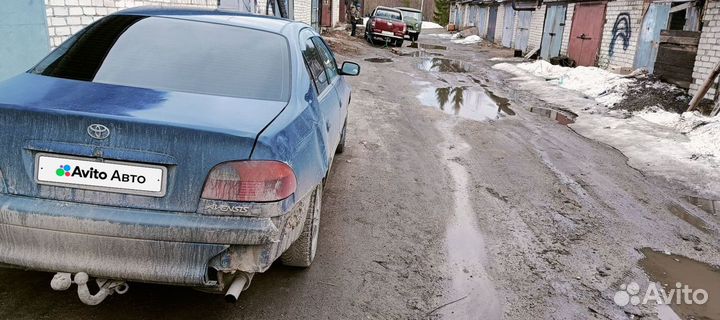 Toyota Avensis 1.6 МТ, 1998, 214 435 км