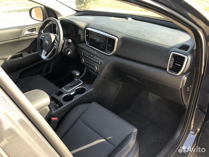 Kia Sportage 2.0 AT, 2022, 16 000 км