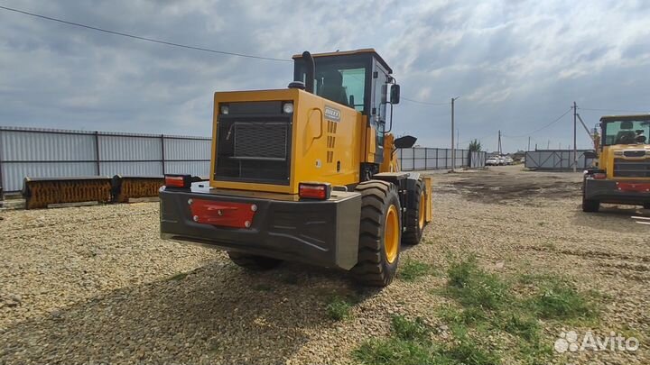 Фронтальный погрузчик Kyloton ZL30, 2023