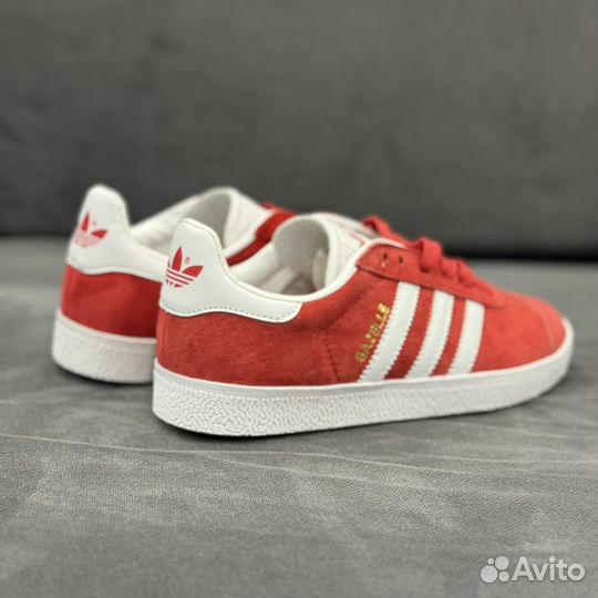 Кроссовки Adidas