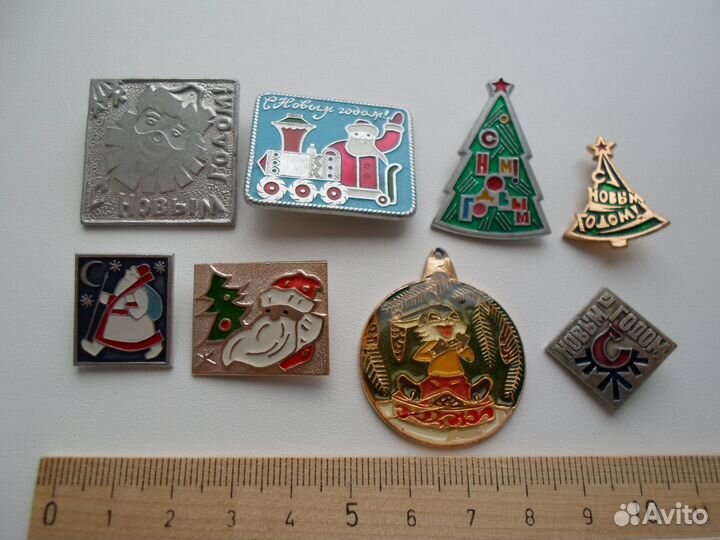 Детский значок знак СССР С Новым годом дед мороз