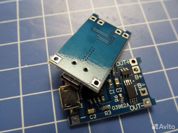 Зарядное устройство micro USB(18650)