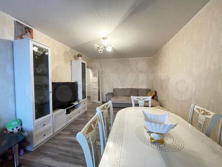 2-к. квартира, 64 м², 4/8 эт.