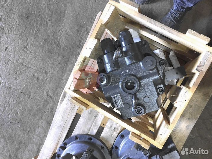 Гидромотор редуктора поворота CLG925D 11С0464