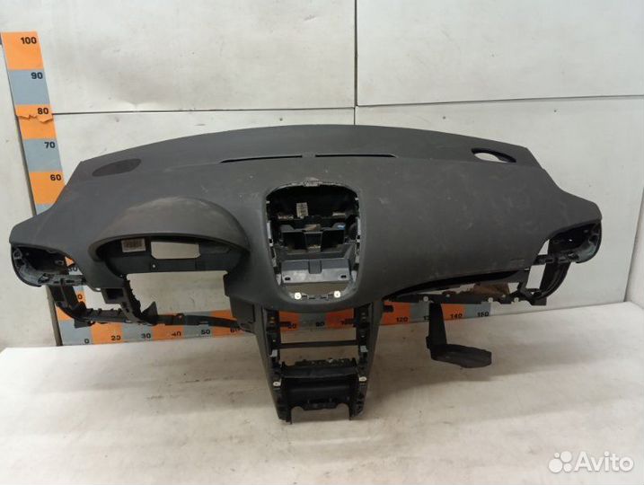 Б/У Б/У Деталь 8211XS Peugeot-Citroen