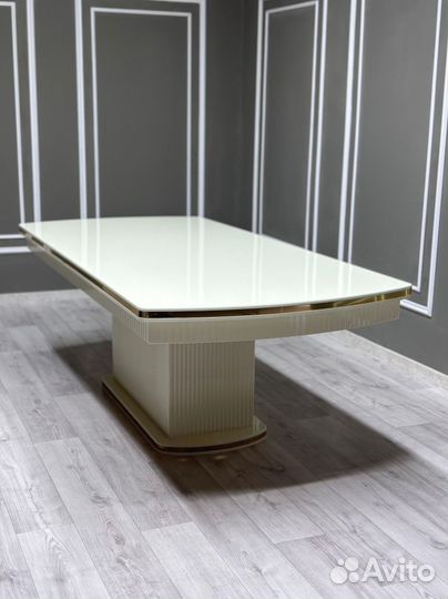 Стол обеденный в наличии\оплата при получении