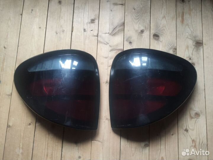 Фонари задние на Chrysler Voyager IV (США)