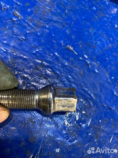 Гайки колесные Bmw 7-Series F01 F02 F04 5 N63B44A