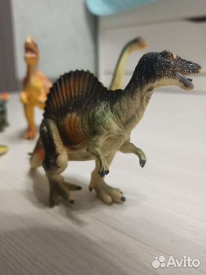 Динозавры игрушки