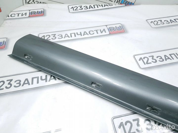 Порог кузова пластиковый передний правый Mazda