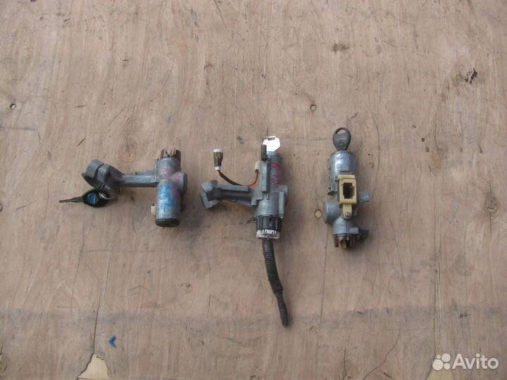 Замок зажигания Nissan Maxima Cefiro Almera N15