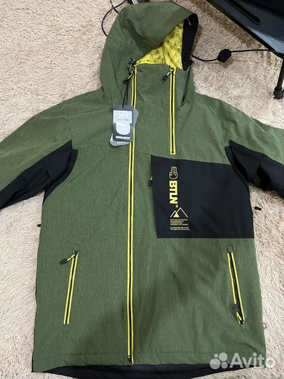 Сноубордическая куртка Bataleon размер L