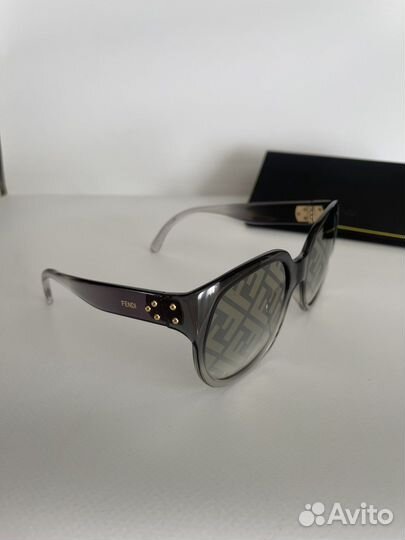 Очки солнцезащитные Fendi оригинал