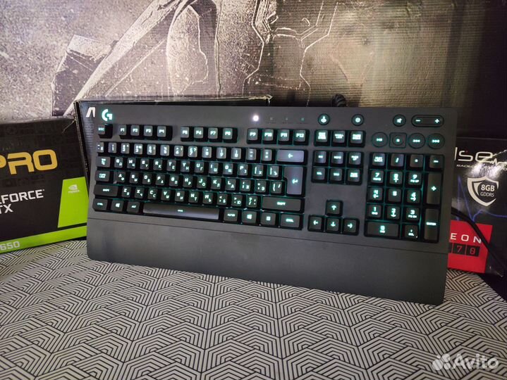 Игровая клавиатура Logitech G213
