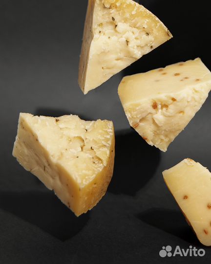 Полутвердый сыр в ассортименте, свое производство