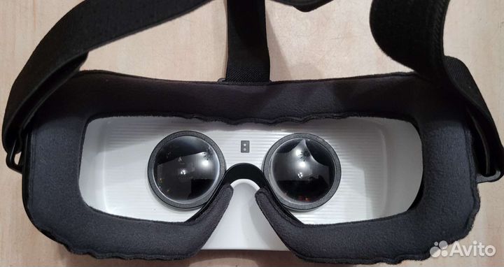 Очки для смартфона Samsung Gear VR (SM-R322)