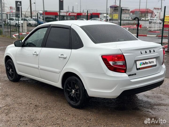 LADA Granta 1.6 МТ, 2021, 36 000 км