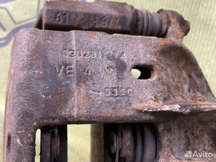 Суппорт передний левый volvo s40