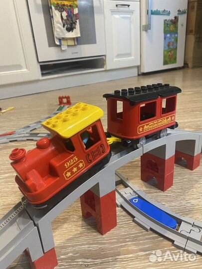 Продается поезд lego duplo