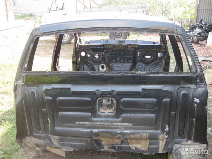 Стойка средняя Санг Йонг (Актион, Кайрон)