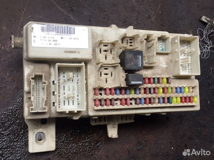 Блок предохранителей ford focus 2