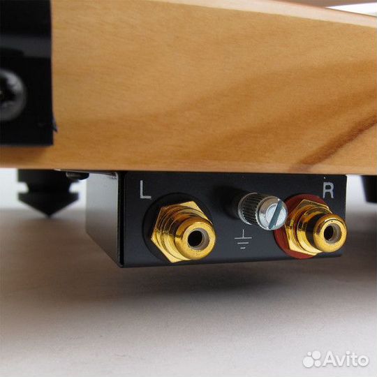 Проигрыватель Pro-Ject 2-Xperience Classic(2M Red)