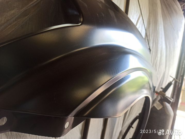 Переднее левое крыло kyron 2