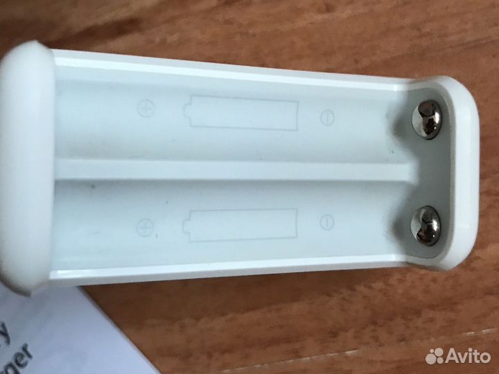 Оригинальная зарядка Apple для аккумуляторов ‘AA’