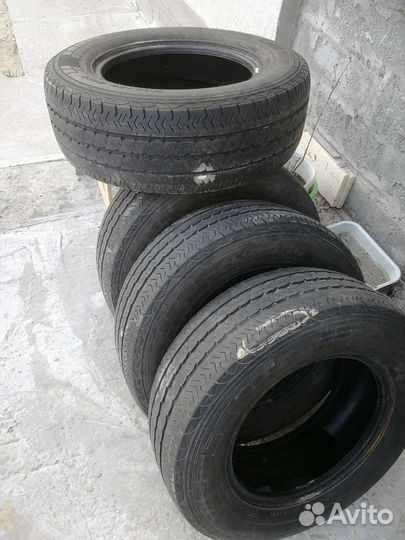 Pirelli Chrono 235/65 R16