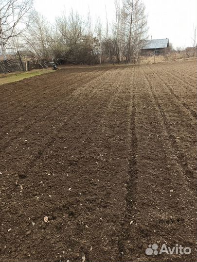 Вспашка земли мотоблоком