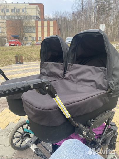 Коляска для двойни