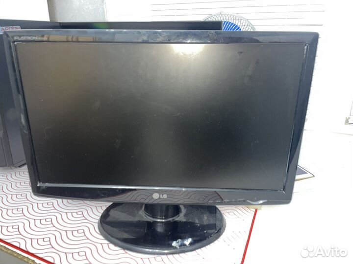 Монитор LG