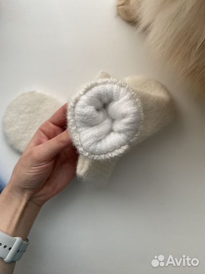 Варежки женские