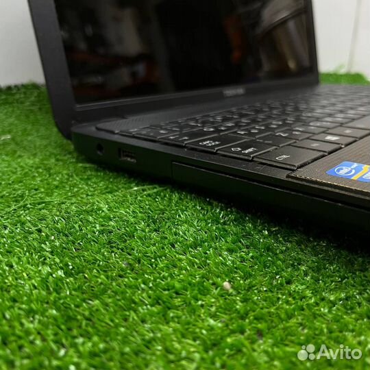 Ноутбук Toshiba i3-2348M/4GB/500GB/Radeon 7500
