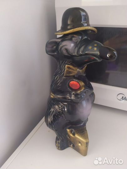 Бутылка Штоф Крыса в шляпке с сыром