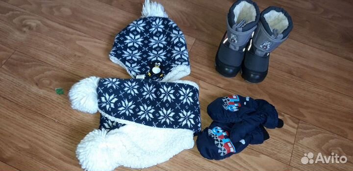 Комплект шапка, шарф и demar