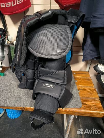 Вратарский нагрудник elete Bauer Int L